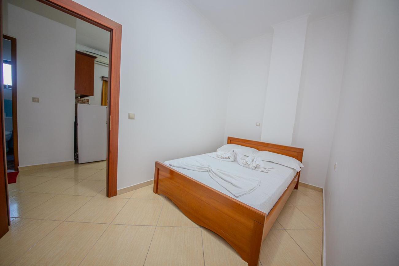 Hotel Landi Ксамил Екстериор снимка