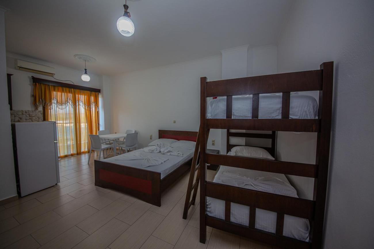Hotel Landi Ксамил Екстериор снимка
