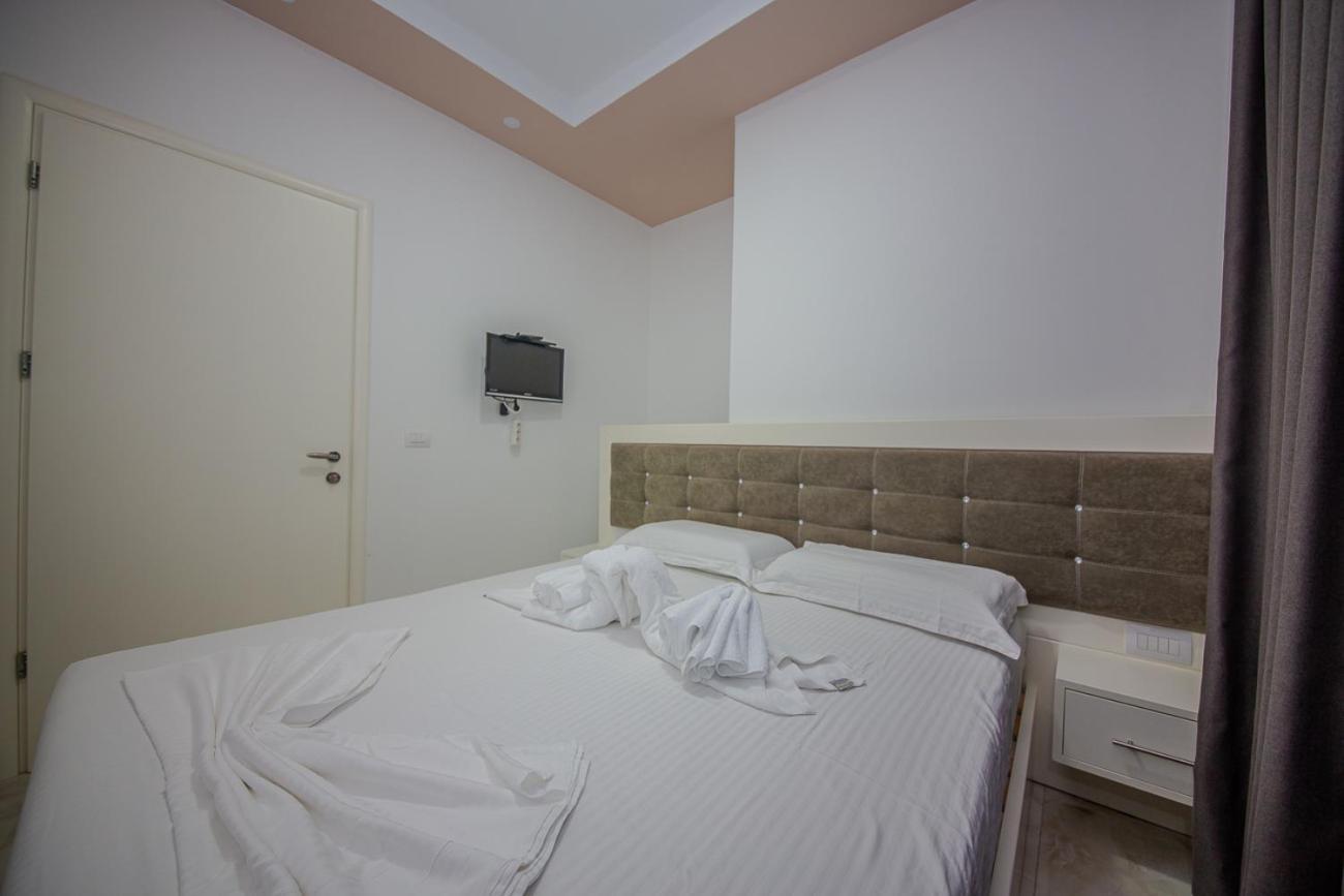 Hotel Landi Ксамил Екстериор снимка