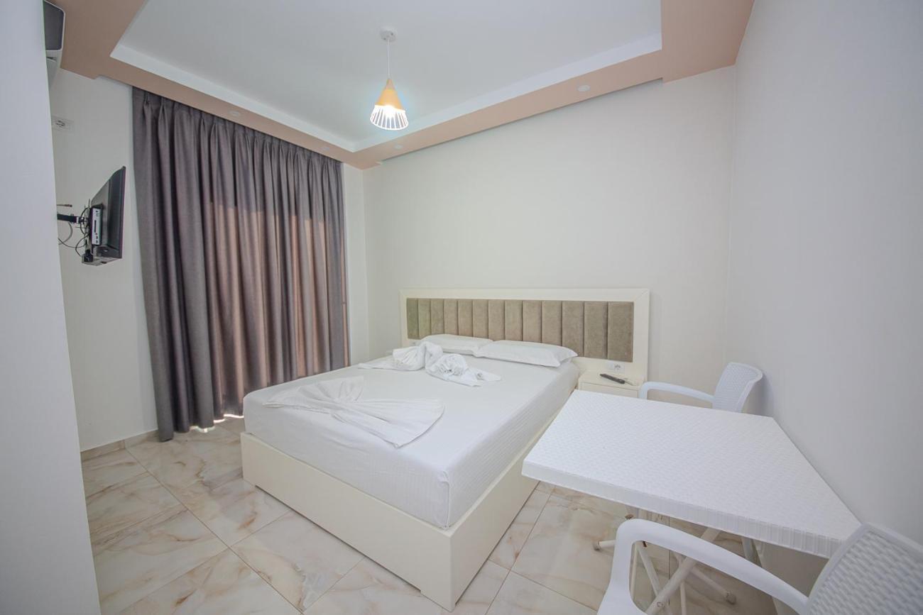 Hotel Landi Ксамил Екстериор снимка