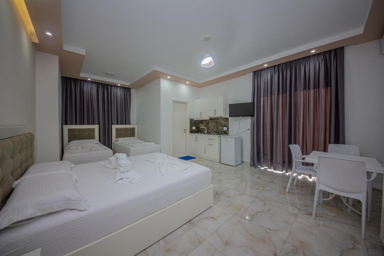 Hotel Landi Ксамил Екстериор снимка