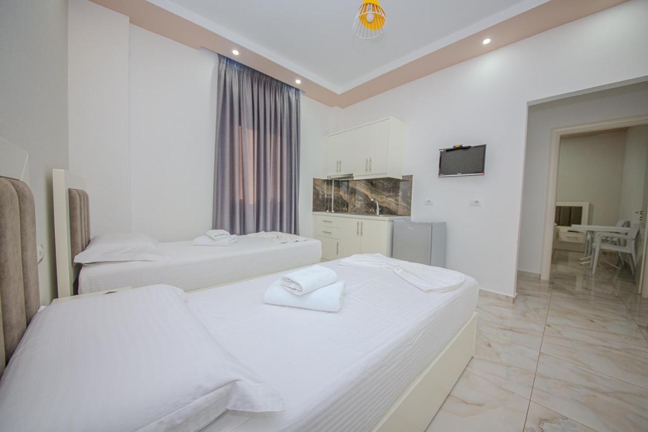 Hotel Landi Ксамил Екстериор снимка