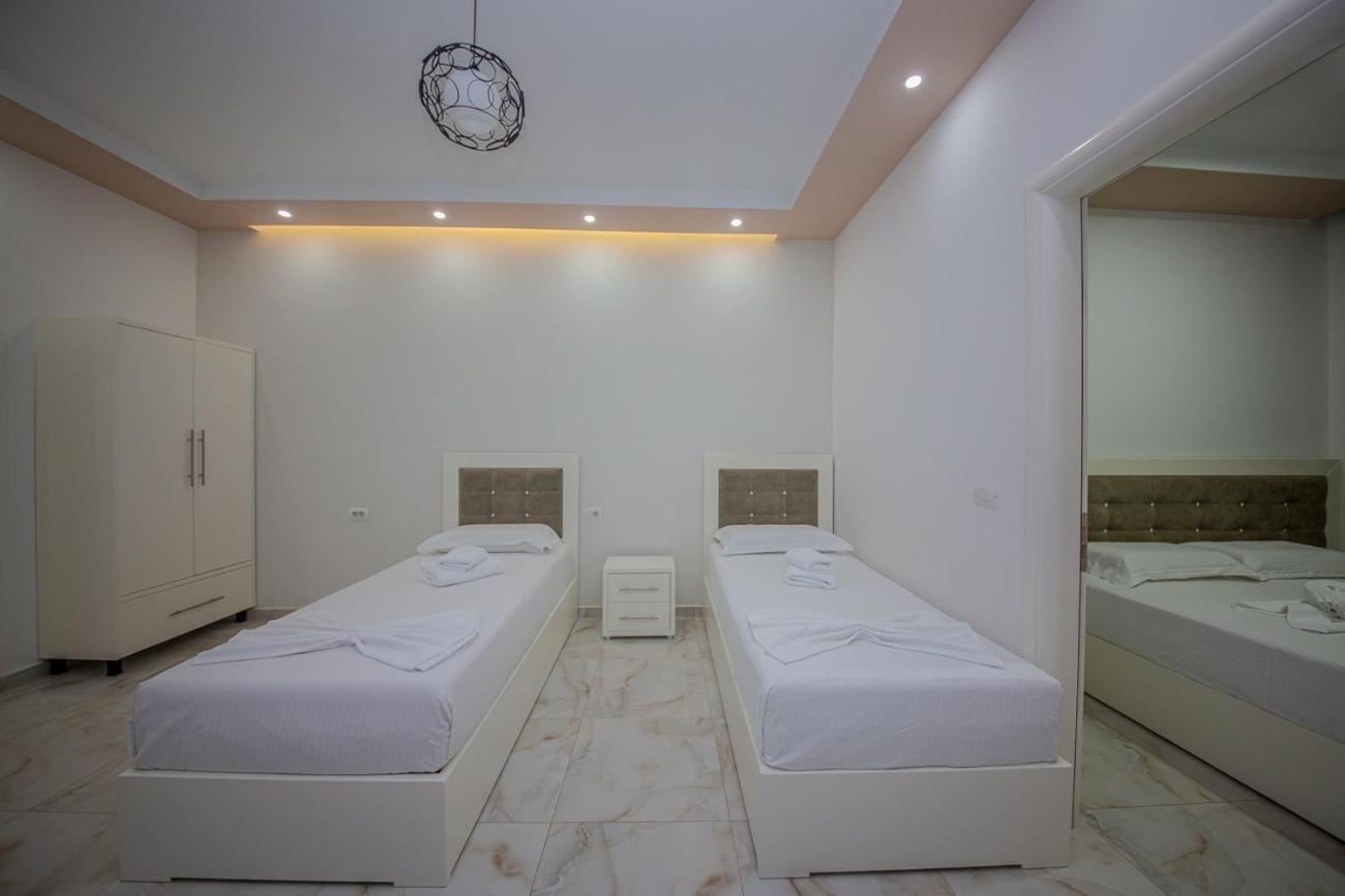 Hotel Landi Ксамил Екстериор снимка