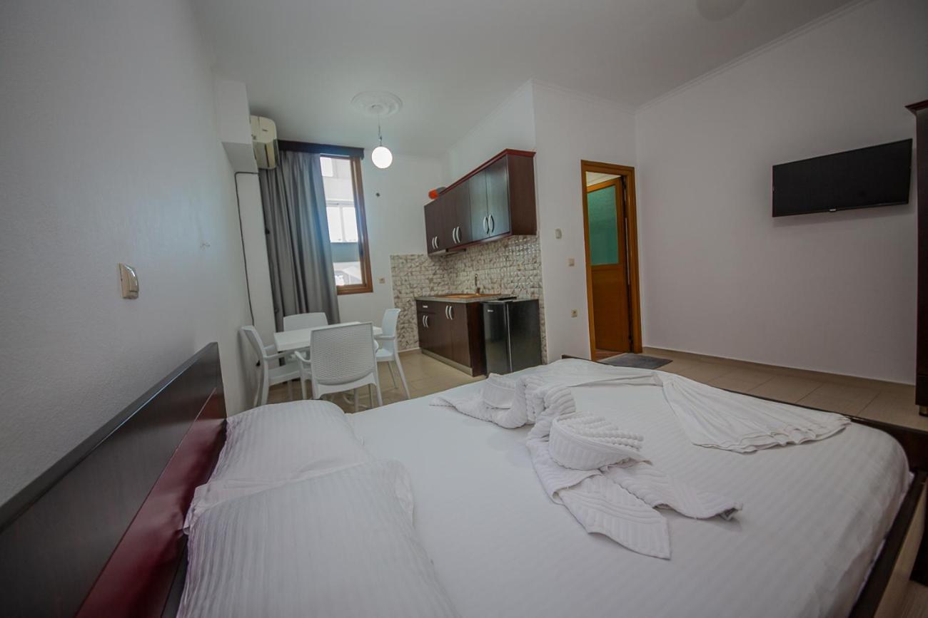 Hotel Landi Ксамил Екстериор снимка
