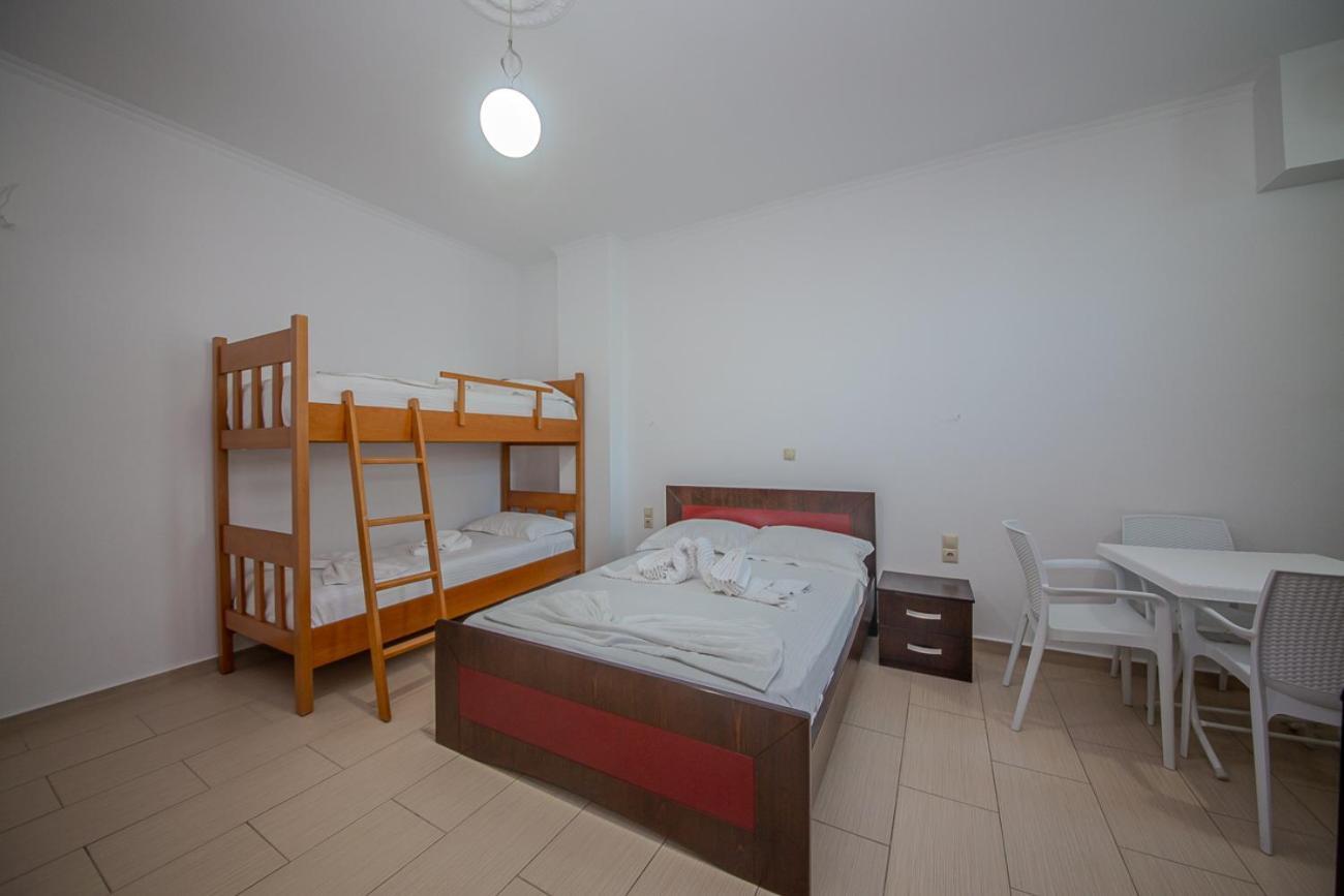 Hotel Landi Ксамил Екстериор снимка
