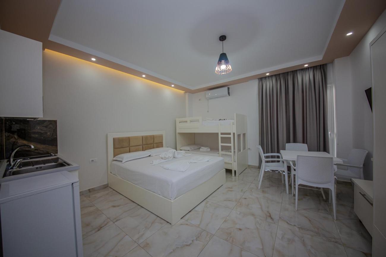 Hotel Landi Ксамил Екстериор снимка