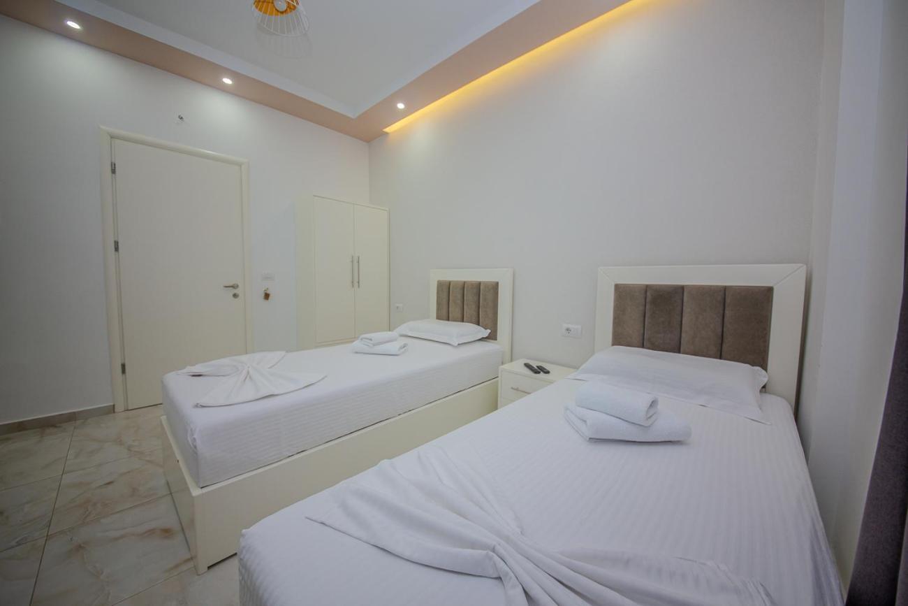 Hotel Landi Ксамил Екстериор снимка