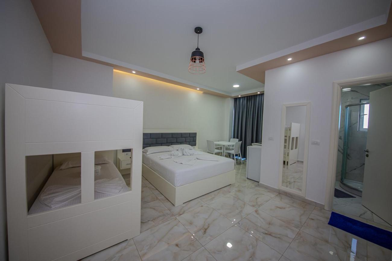 Hotel Landi Ксамил Екстериор снимка