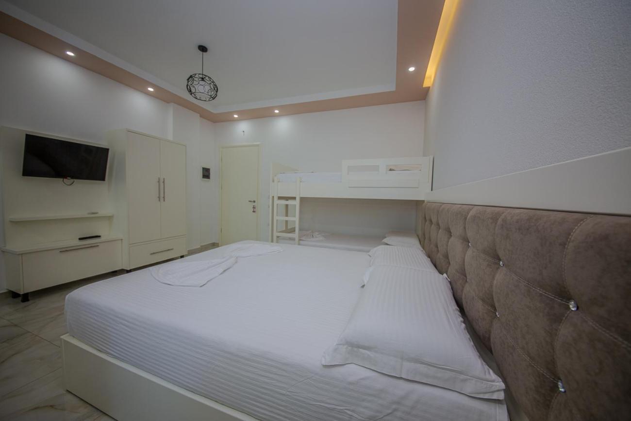 Hotel Landi Ксамил Екстериор снимка
